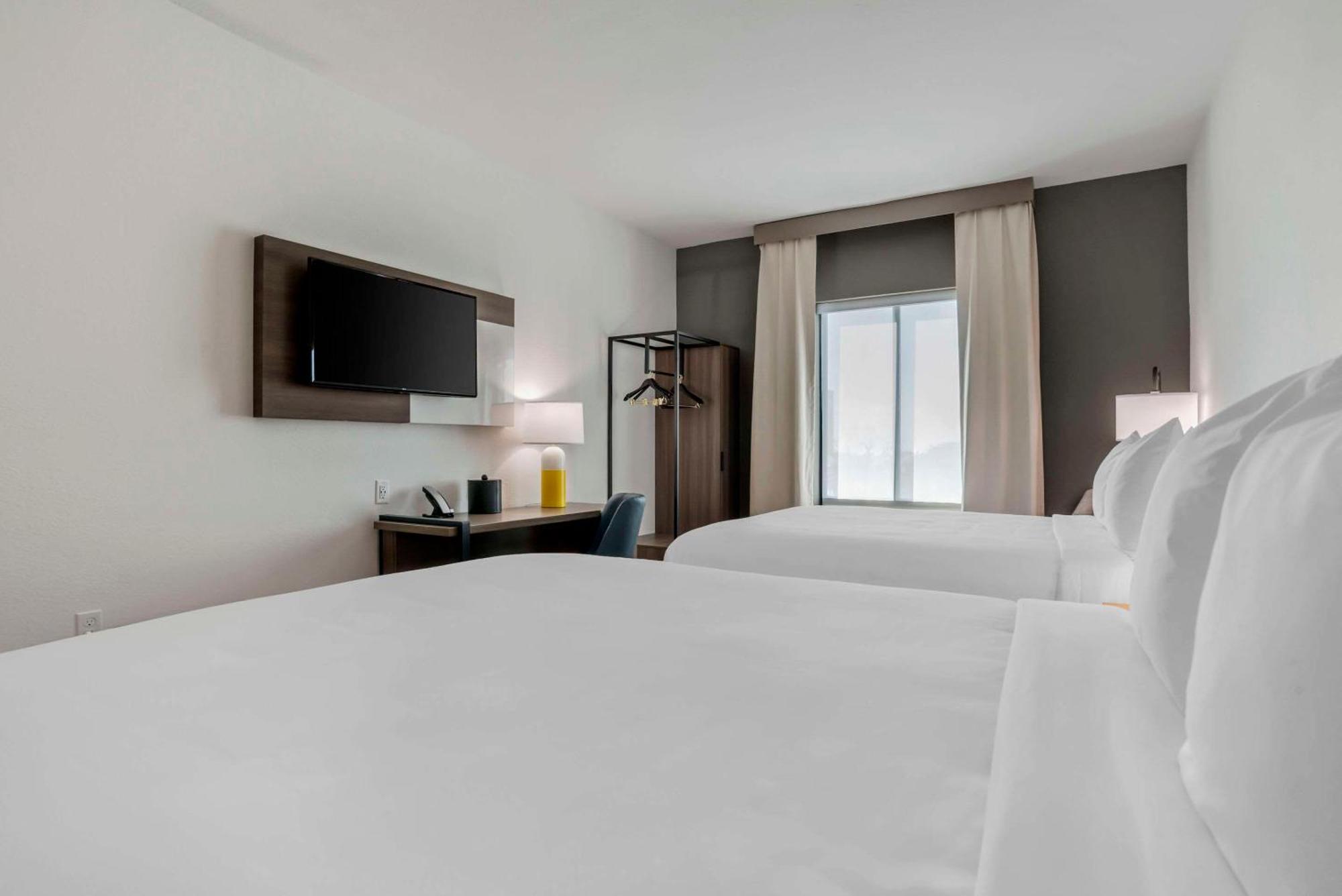 Comfort Inn & Suites Panama City Beach - Pier Park Area Экстерьер фото