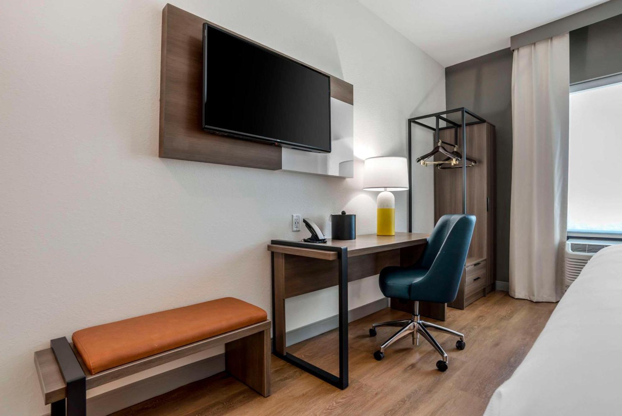 Comfort Inn & Suites Panama City Beach - Pier Park Area Экстерьер фото